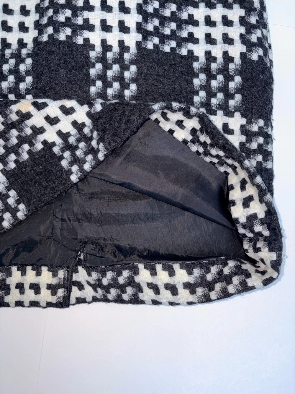 Merona Black and White Check/Plaid Wool pencil skirt